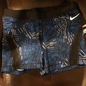Nike women’s compression size Large